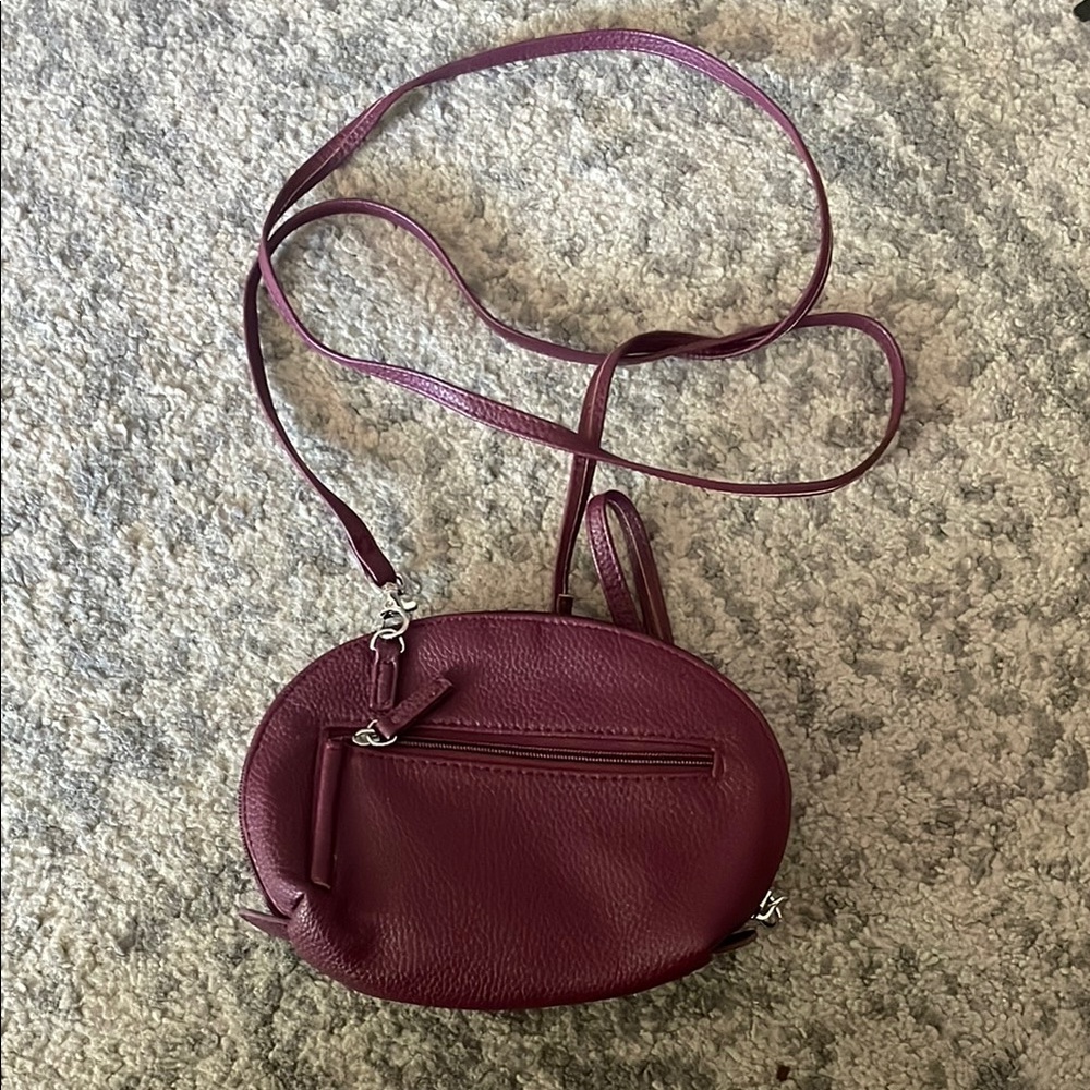 Elegant Burgundy Leather Crossbody Bag